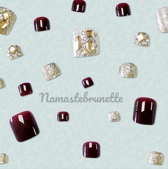 2/$16 3D Rhinestone & Glitter Press on Toenails - Picture 4 of 12